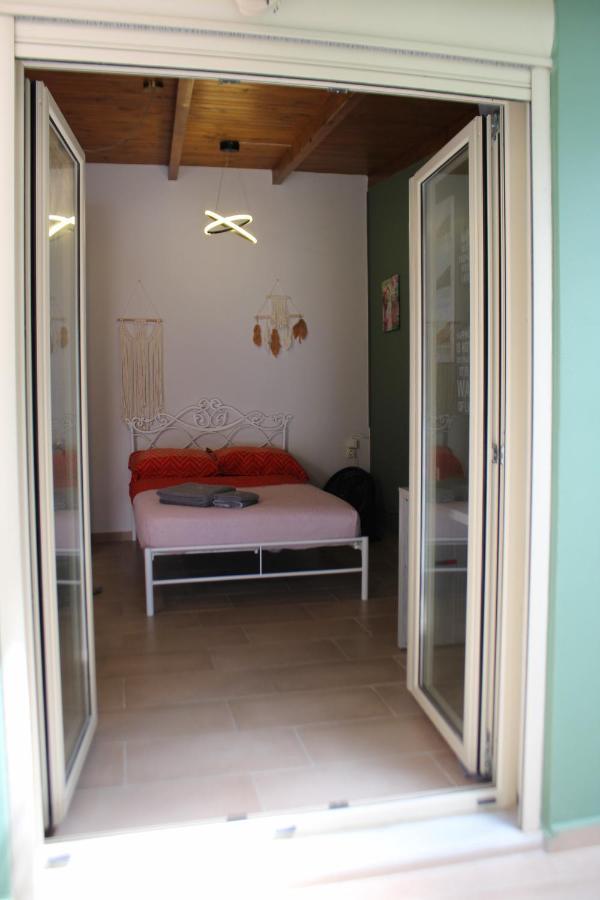 Apartamento Mzee Aleko Studio